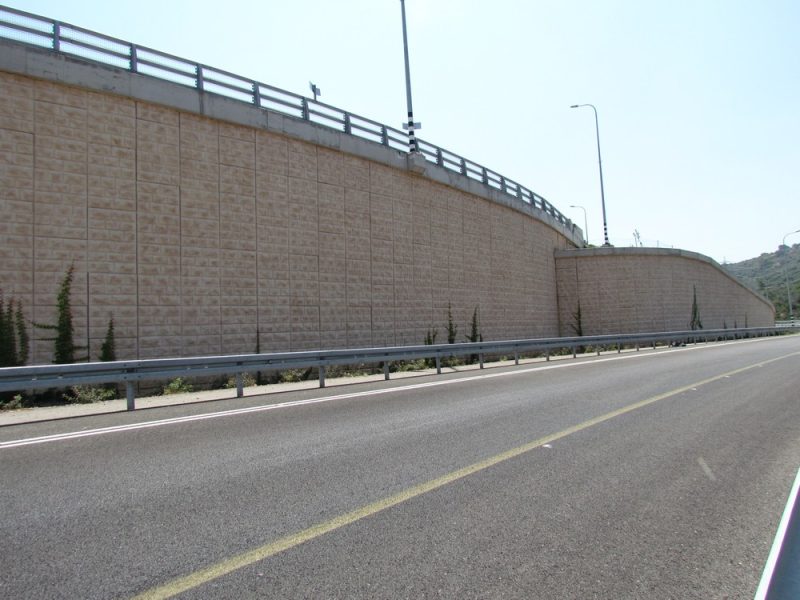 BARAK-wall-road-70-04