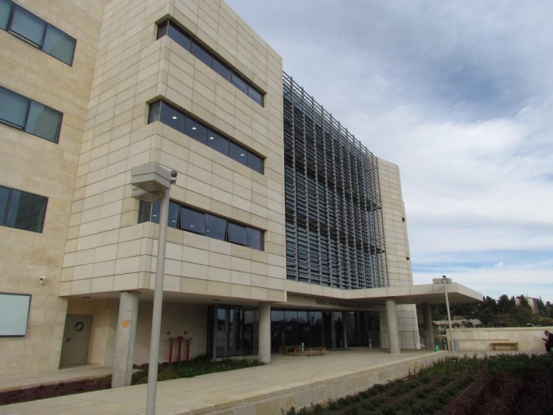 clading-beton-jeruzalem-college04