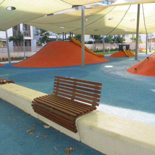 פארק-רחובות-ספסלי-תבור-מעוגלים-2-1030x773